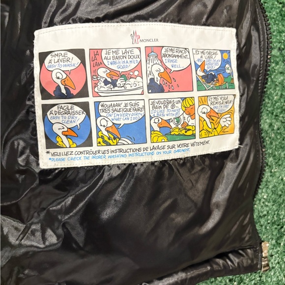 Moncler Black Glossy Puffer Jacket with Tricolor Zip Detail - Picture 4 of 7